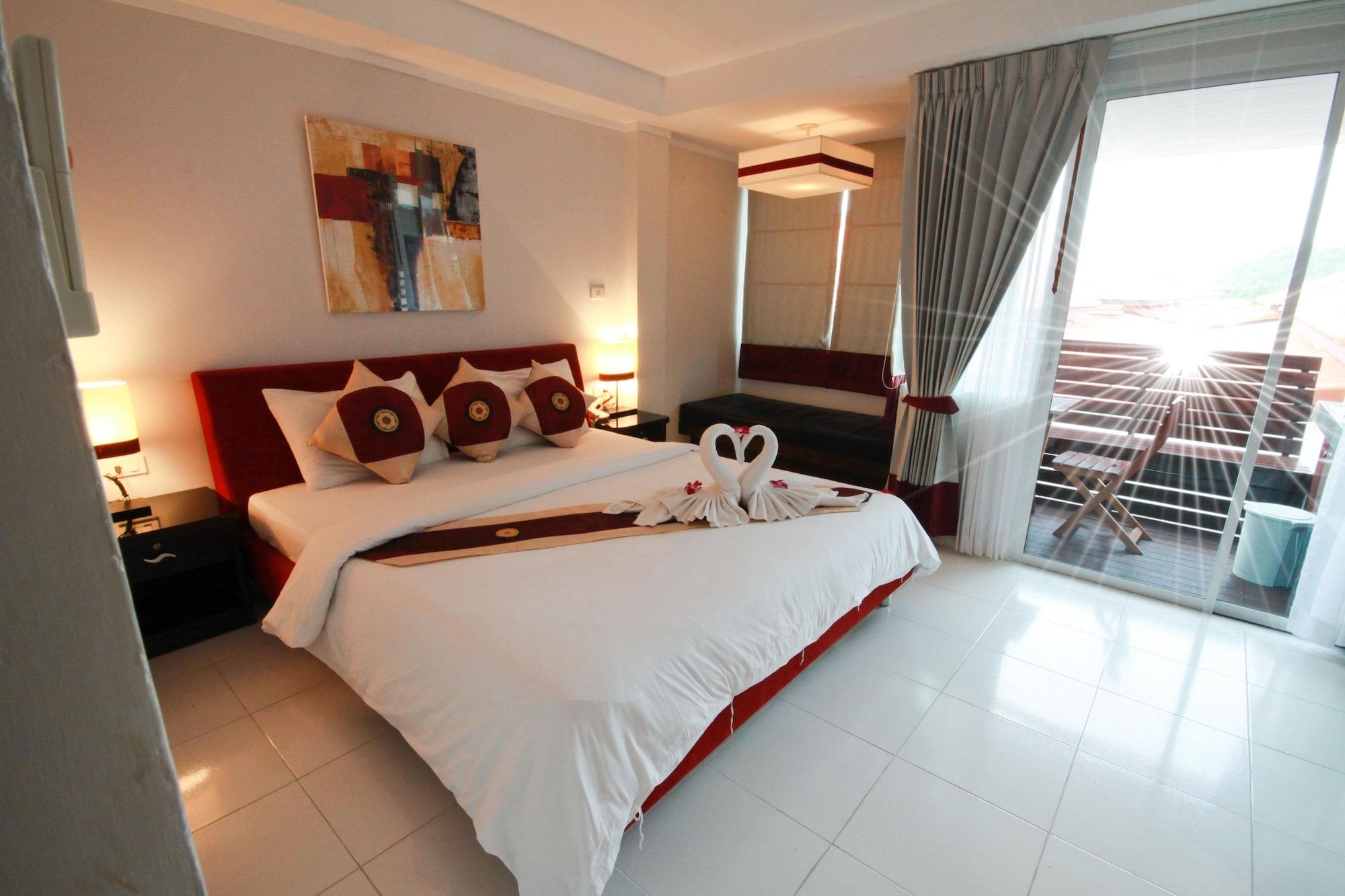 Kata Beach Studio Phuket Екстер'єр фото