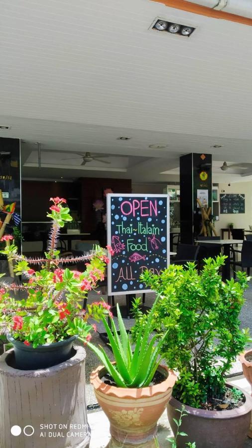 Kata Beach Studio Phuket Екстер'єр фото