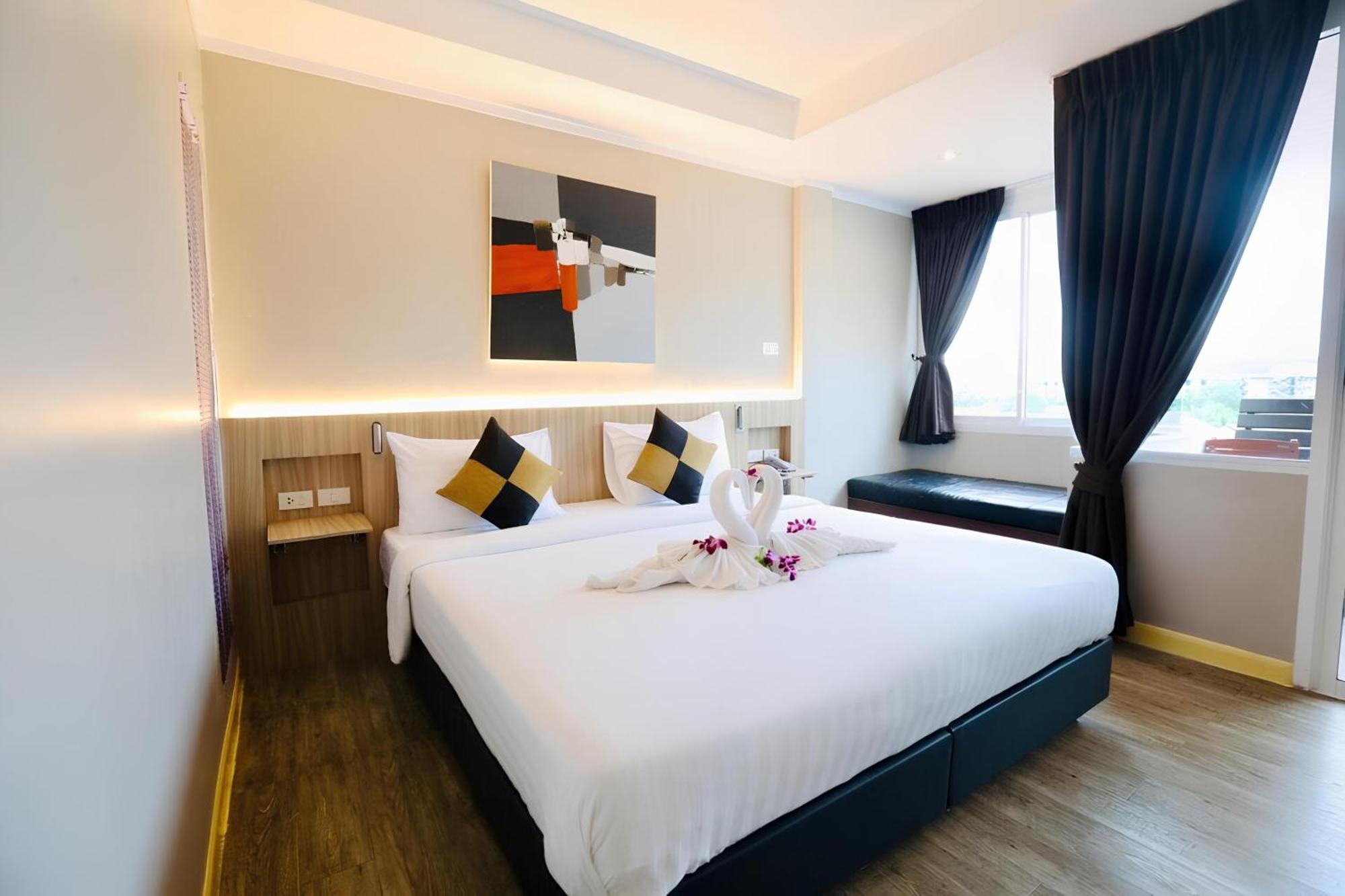 Kata Beach Studio Phuket Екстер'єр фото