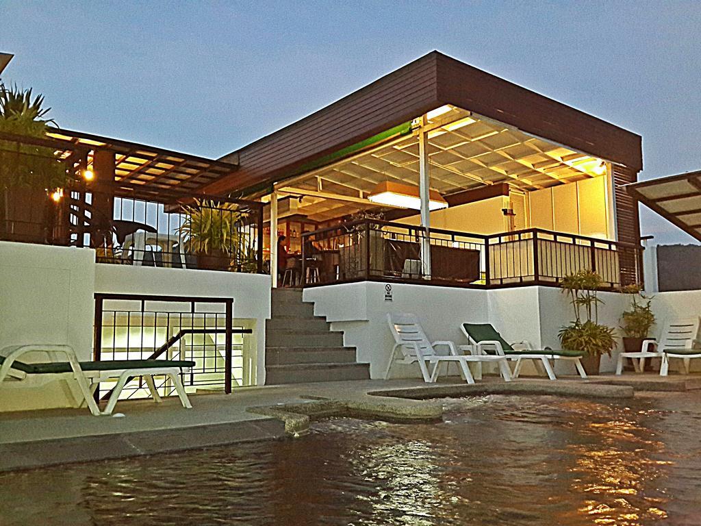 Kata Beach Studio Phuket Екстер'єр фото